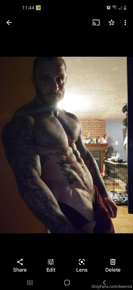 Brandon Blye nice model pic