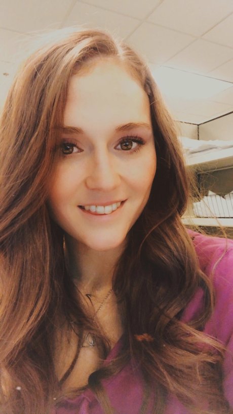 Becky Irish model beautiful img