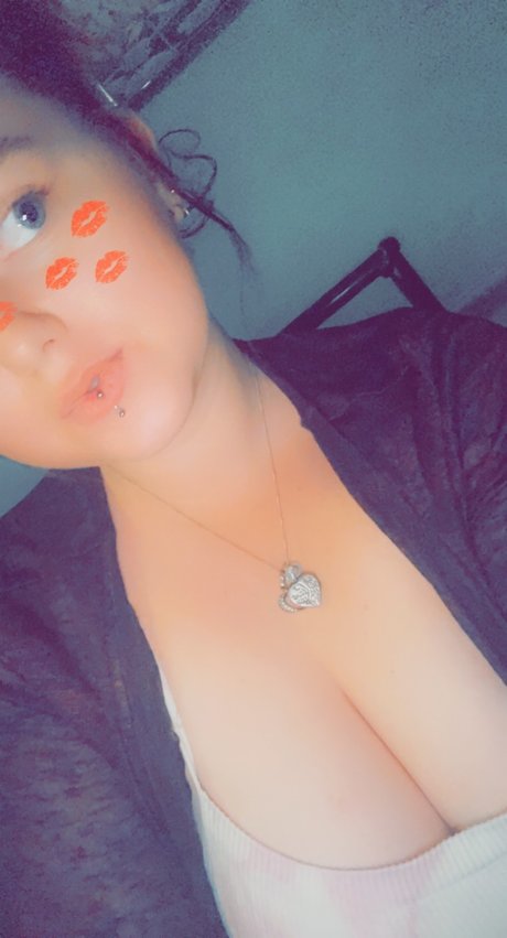 Curvy anonymous girl high quality star pictures