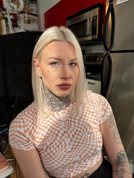 Princess69FREE_ model erotic image