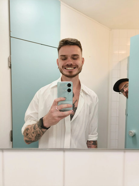 Megraholia model sex image