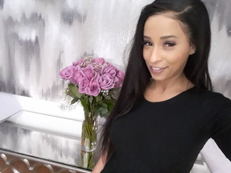 MeganMaxine exclusive pornstar gallery