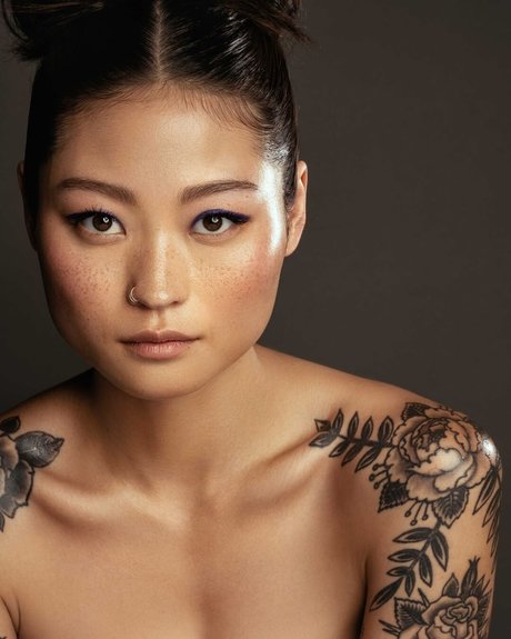 Mae Col star adult pic