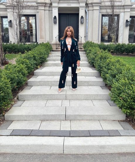 Amelia Maltepe Profile pic