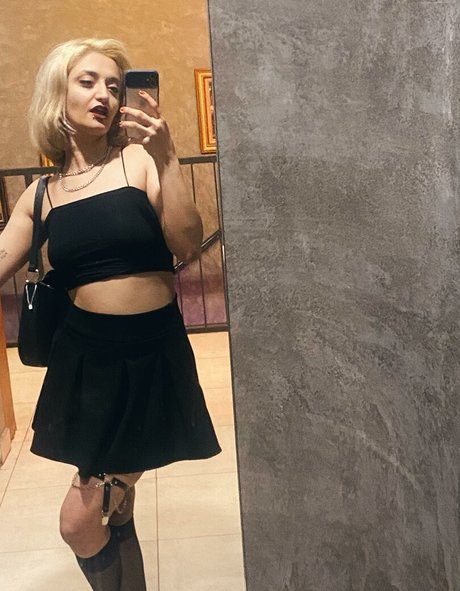 Celine Cinnamon pornstar nice img