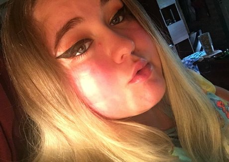 karmatheslut777 sex actress photo