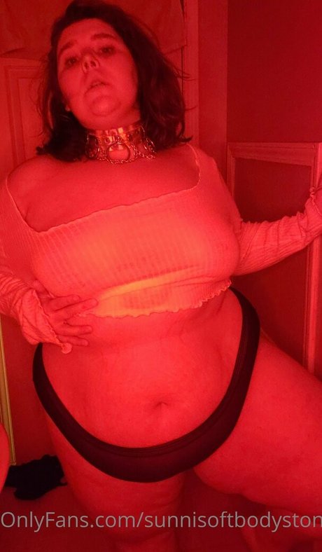 sunnisoftbodystoner nudes pornstar picture