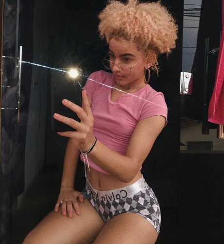 Stherx Monteiro star adult archive