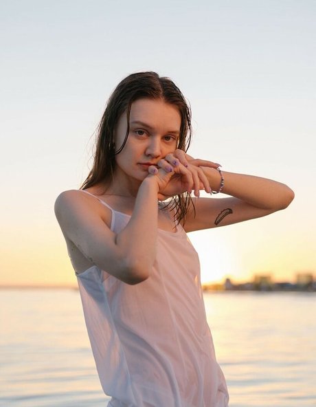 litlonn adult star pics