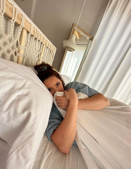 lucyvixen pornstar hot pics