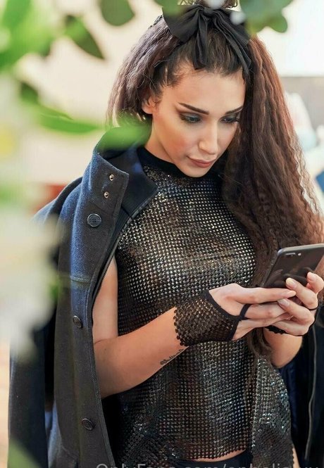 ophelia xx model pornographic photos