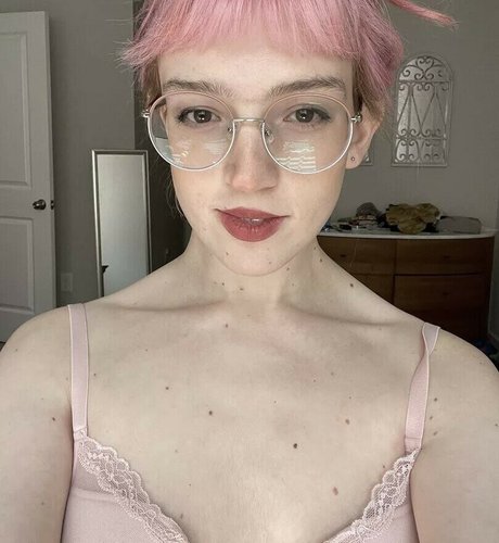 Sylph Bun erotic model gallery