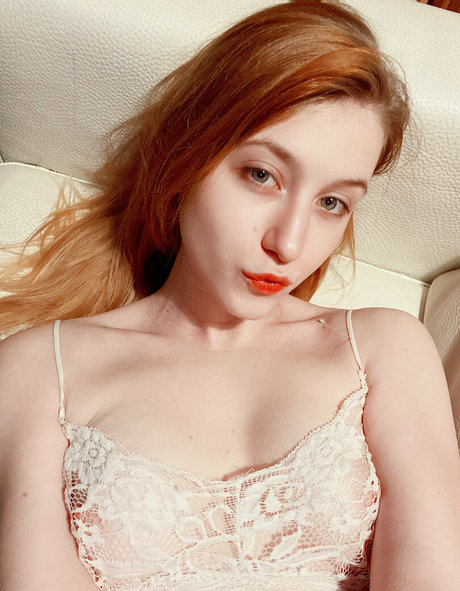 lvl80waifu nude model gallery