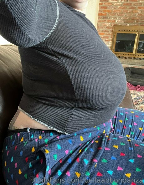 bellaabbondanza model beautiful image