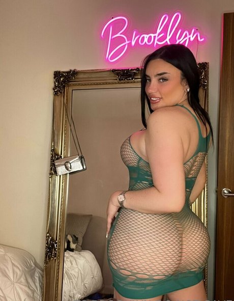 ts brooklyn model sexy pic