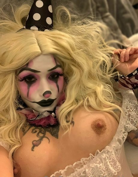 rainbowblows model naked image