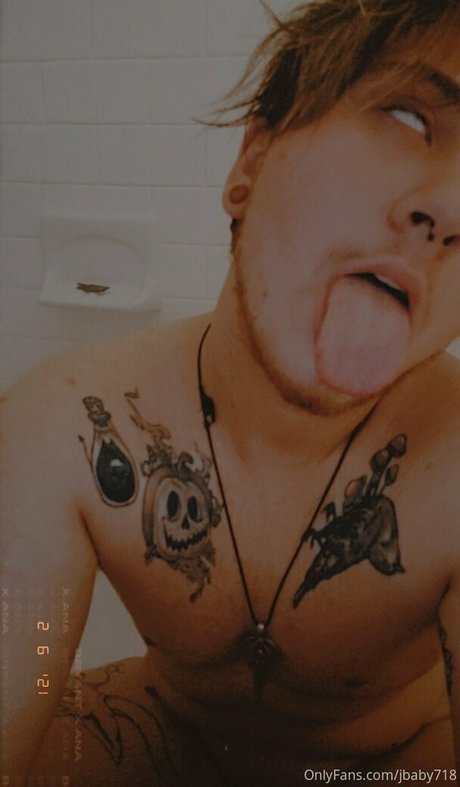 jbaby718 sexy model pic