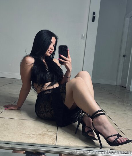 biancaaa90 nudes model archive