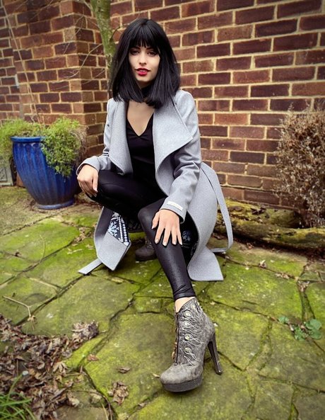 angelikarougefree xxx pornstar pic