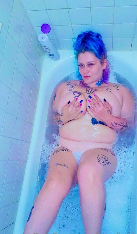 bluulight nudes actress galleries