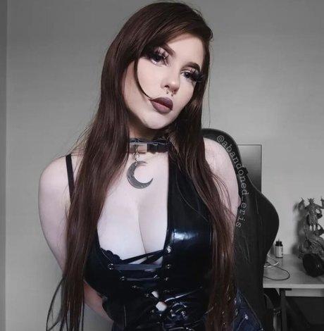 abandonederis model naked archive