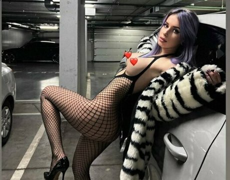 brattyauroravip pornstar pretty archive