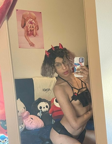 Monetforma model sex photos