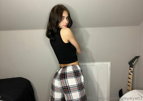 kinsleywyatt1 top actress galleries