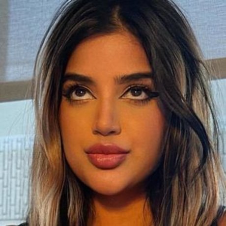 OMGLove model free photos