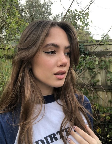 Saoirse Alicia Behzadi beautiful pornstar images