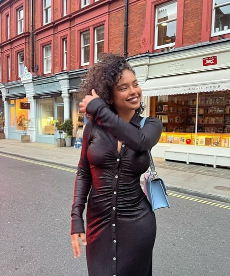 Paola Locatelli pretty pornstar pic