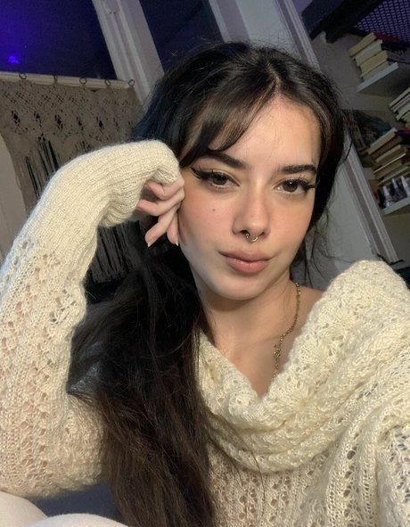 meli777 beautiful pornstar picture