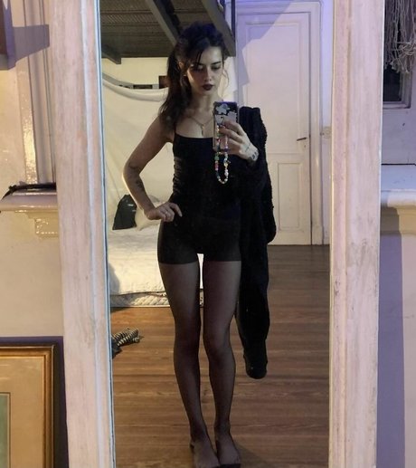 meli777 art actress photo