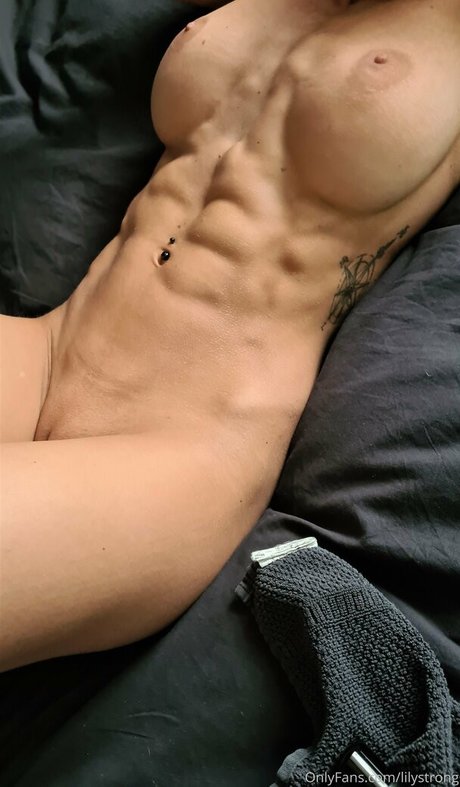 lilystrongfree star sex pics