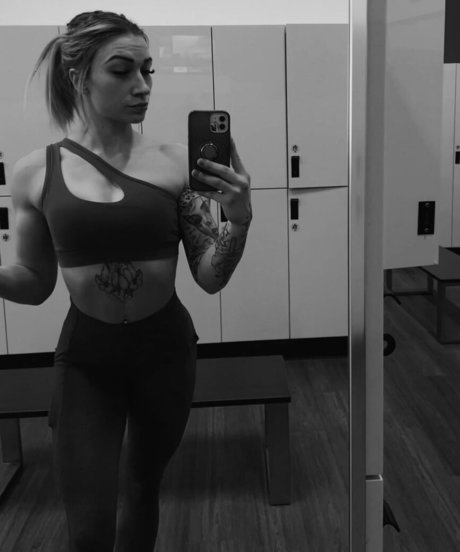 Taylor Flewin pornstar adult img