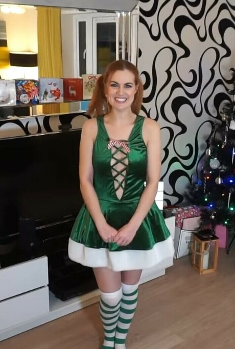 Rose And Rosie model nude image