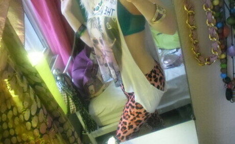 Rose And Rosie model top pictures