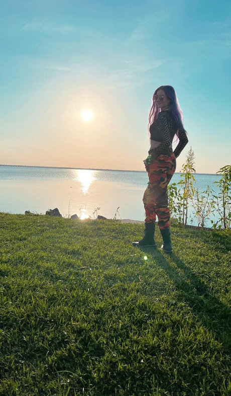 kinkynyrafree xxx star pic