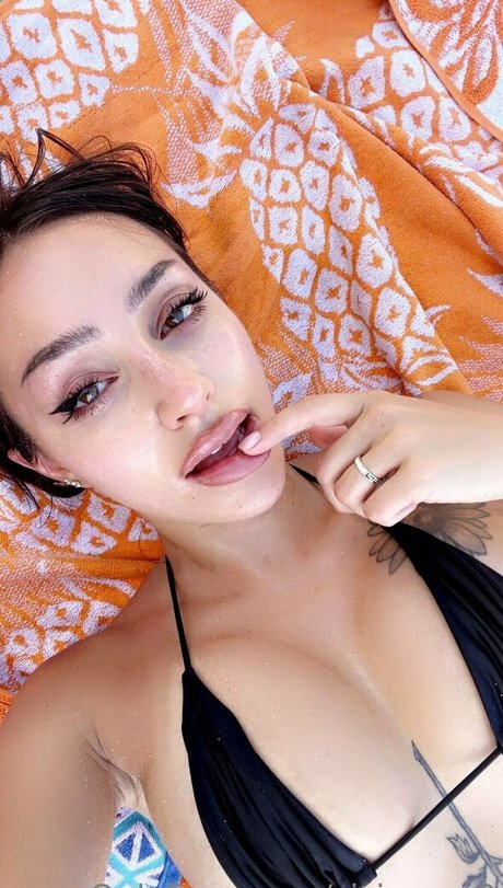 sisirosee2 naked actress photos