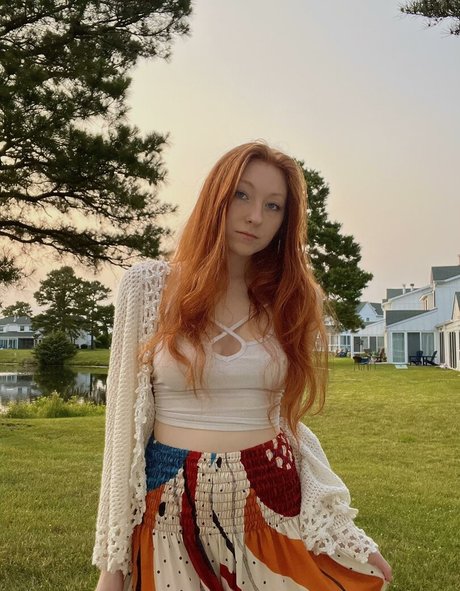 StrawberryShortKay pornstar erotic photos