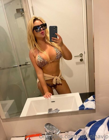 missninavip exclusive model images