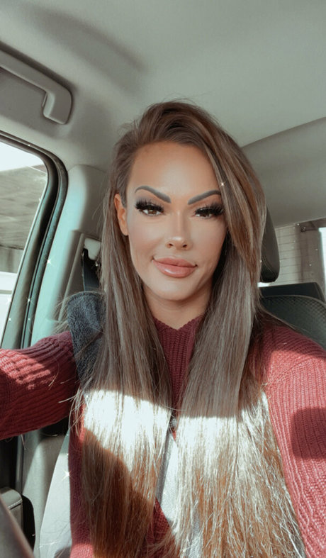 ailadonovannn pornstar erotic images