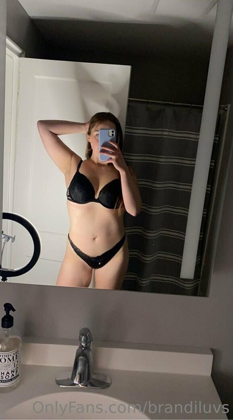 brandiluvs pornographic star img