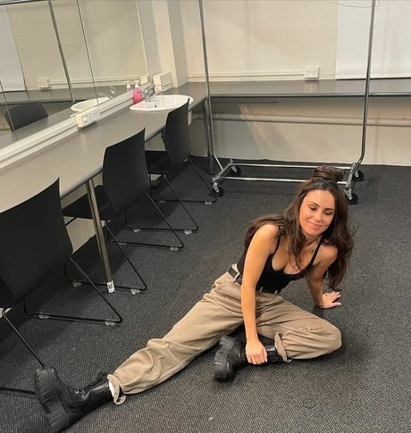 Amy Shark pretty actress archive