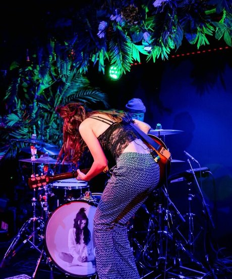 Amy Shark perfect actress gallery