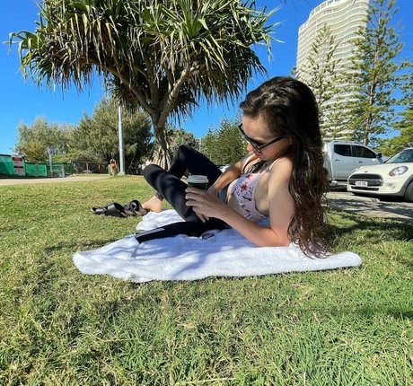 Amy Shark model free photo