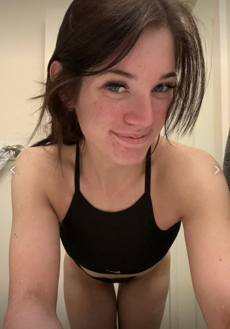 alexiskayjean nude model images