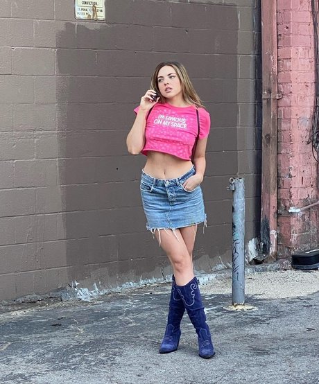 Madeleine Byrne sexy pornstar archive