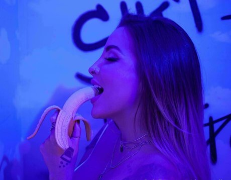 claraaguilar sexy model pics