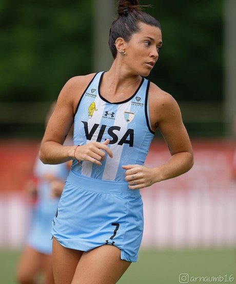 Agustina Albertario star art img